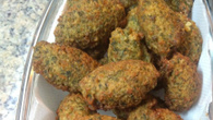 Bolinho de arroz com espinafre