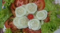 Salada mista com molho de tomate seco