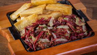 Carne seca acebolada