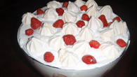 Merengue de morangos e pêssegos cremoso