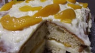 Bolo de creme de pêssego