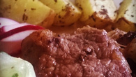 Steak com batatas rústicas