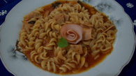 Macarrão expresso com calabresa e cenoura