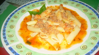 Penne à bolonhesa ao molho marguerita e queijo