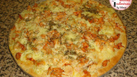 Pizza de frango e queijo