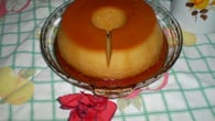 Pudim de doce de leite com coco queimado