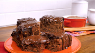 Bolo de chocolate molhadinho