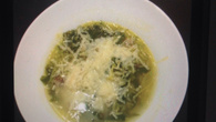 Sopa de abobrinha, couve e grão de bico