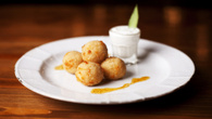 Bolinho de salmão com cream cheese