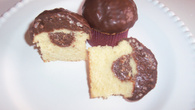 Cupcakes de brigadeiro com cobertura tipo chokito
