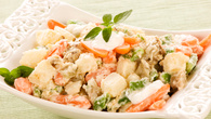 Salada de vegetais com cottage