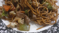 Yakisoba fácil e barato