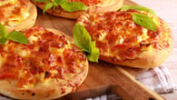 Mini pizza com pão sírio na airfryer: lanche prático e divertido para fazer com as crianças