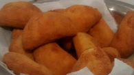 Pastel de massa cozida (risóles)