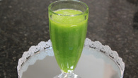 Suco de couve, abacaxi e hortelã anticelulite