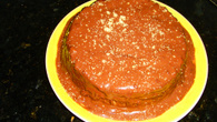 Bolo de goiaba coberto com bechamel de chocolate