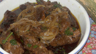 Bananinha ao molho de cebola caramelizada