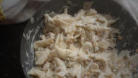 Macarrão com peito de frango ao molho branco