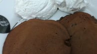 Panquecas de chocolate com marshmallow