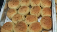 Pão de cebola recheado