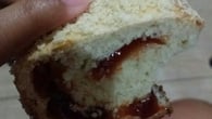 Cuca de goiabada com farofa