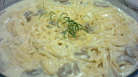 Espaguete ao molho gorgonzola com cogumelos Paris