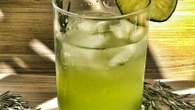 Drink sem álcool com kiwi e água de coco