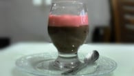 Creme sensação morango com chocolate