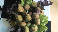 Bolinho de peixe com legumes