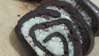Rocambole de chocolate e coco