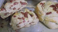 Pão recheado de calabresa