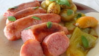 Linguiça ao forno com batatas