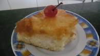 Torta fácil de abacaxi com calda