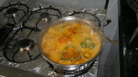 Peixe ao molho de camarão e leite de coco