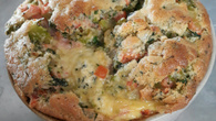 Omelete de forno com brócolis e queijo fofinho e fácil