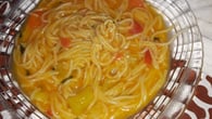 Sopa de macarrão com legumes
