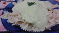 Macarrão ao molho de abobrinha e cream cheese