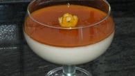 Mousse de abacaxi com calda de laranja