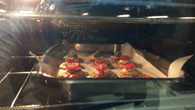 Mini pizza sem glúten com farinha zaya (farinha de mandioca)