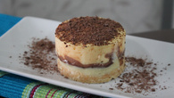 Torta de maracujá com chocolate meio amargo e branco