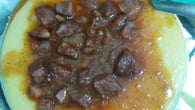 Polenta com molho de calabresa
