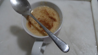 Arroz doce de açúcar queimado