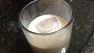 Bebida tipo Amarula com vodka