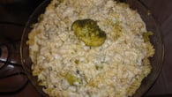 Macarrão ao molho de queijo e brócolis