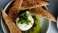 Burrata com molho pesto