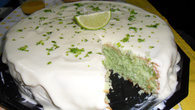 Bolo de limão com gelatina e iogurte