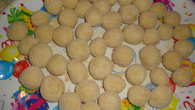 Bolinha de milho com queijo