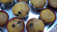 Cupcake de cenoura com gotas de chocolate