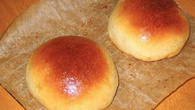 Pão de batata recheado com requeijão