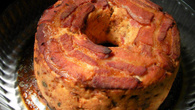 Bolo delicioso de frango com bacon